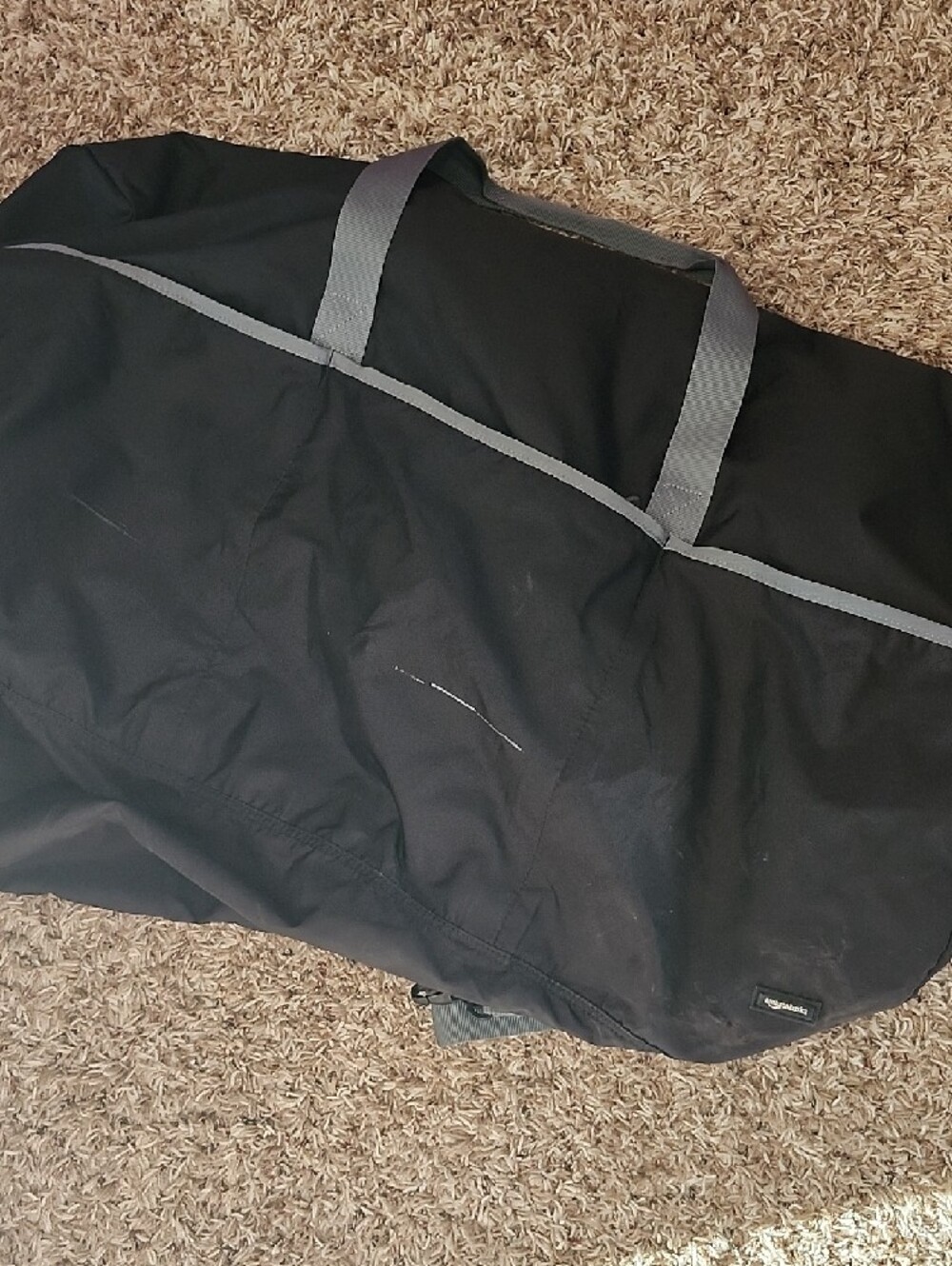 Amazon Basics Extra Large Foldable Nylon Duffel Bag With Carry Strap - Picture 6 of 8